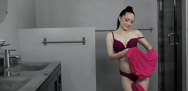  Petite Rosie Riches bouncing up and down orgasmically